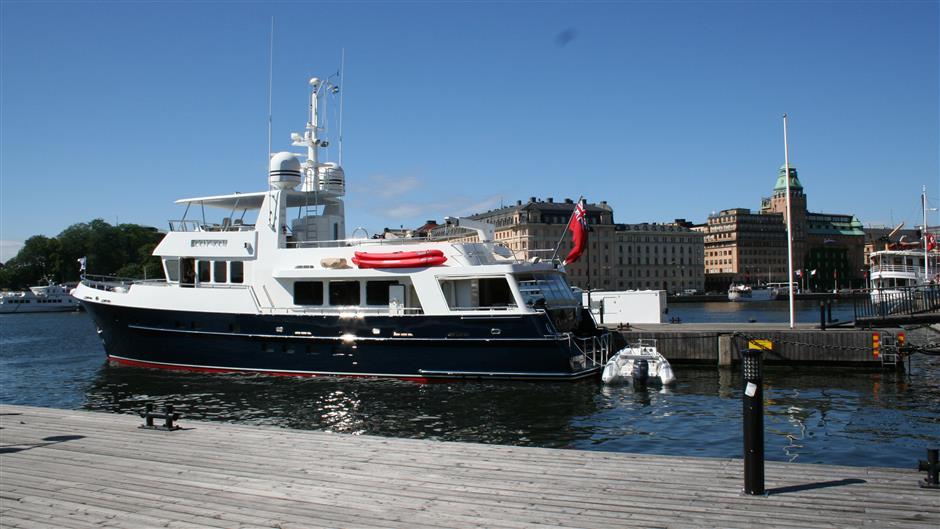 Yacht vid Strandvägen