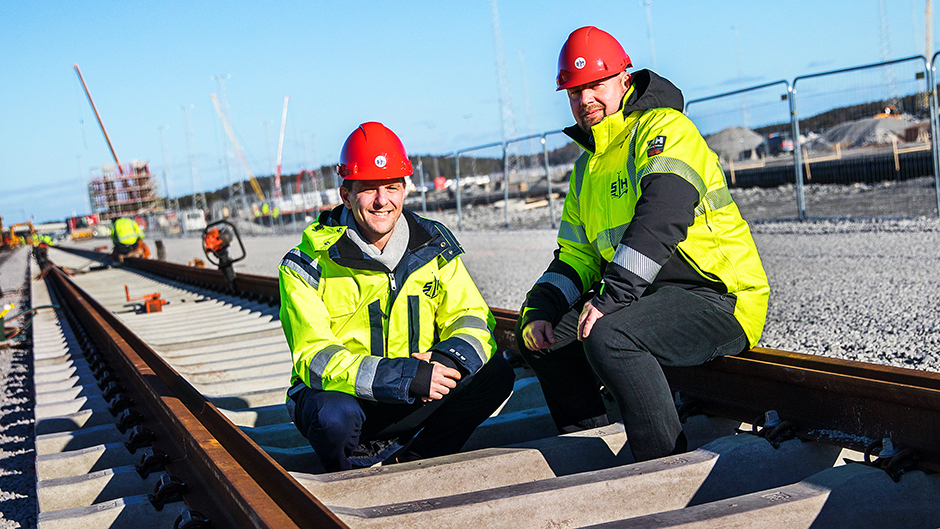 Nicklas Ebersson and Markus Johansson at the rail in Stockholm Norvik Port